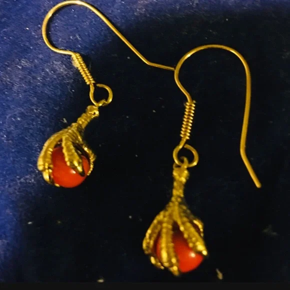 14k Hand made Claw Coral Earring